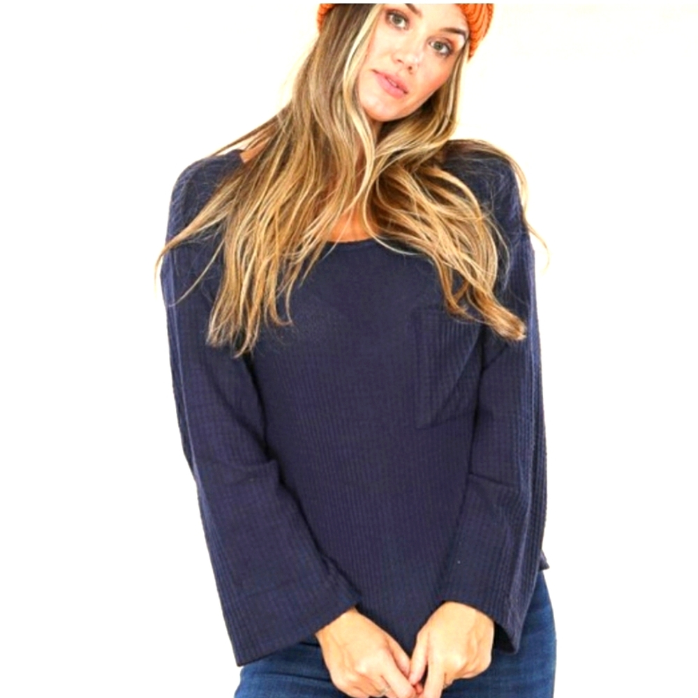 Tresics hi low waffle knit bell sleeved top Medium